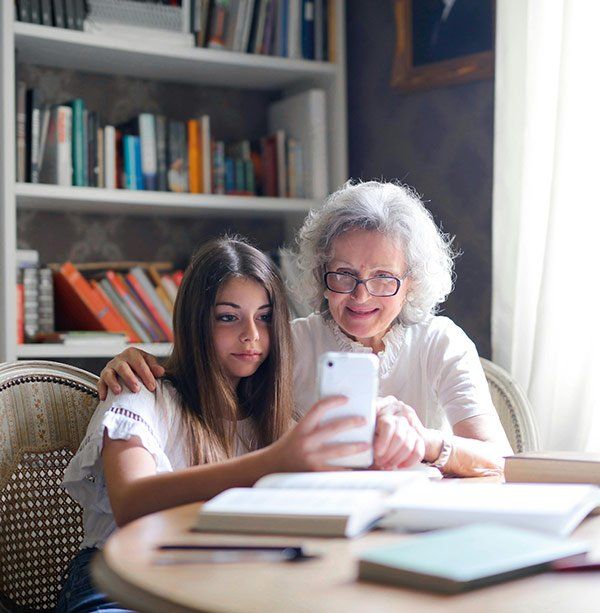 Asistencia sociosanitaria para personas mayores o dependientes